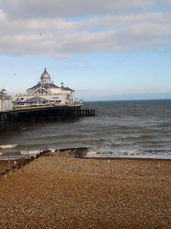 Sterling Lodge Hotel Eastbourne Exterior photo