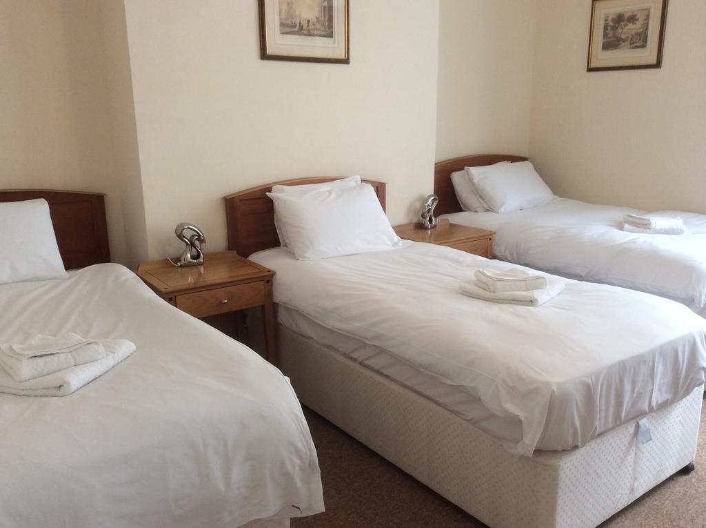 Sterling Lodge Hotel Eastbourne Room photo